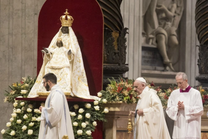 PE PAPA FRANCESO MISA MotherofGod2020CNA