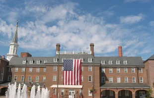 Alexandria, Virginia City Hall Ser Amantio di Nicolao via Wikimedia (CC BY 3.0)
